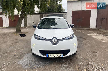 Хэтчбек Renault Zoe 2019 в 