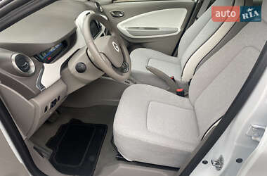 Хэтчбек Renault Zoe 2019 в 