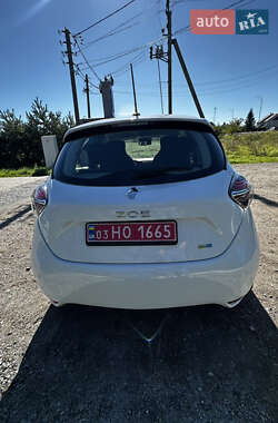 Хэтчбек Renault Zoe 2022 в 