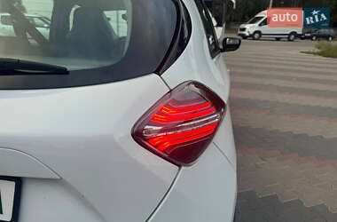 Хэтчбек Renault Zoe 2021 в 