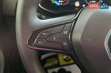 Хэтчбек Renault Zoe 2020 в 