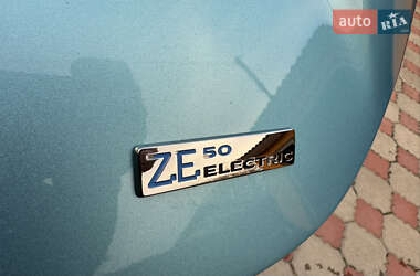 Хэтчбек Renault Zoe 2020 в 