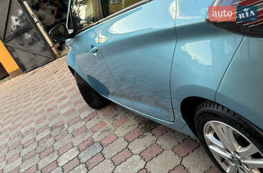 Хэтчбек Renault Zoe 2020 в 