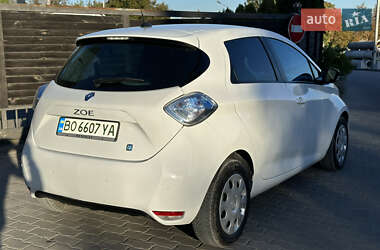 Хэтчбек Renault Zoe 2015 в 