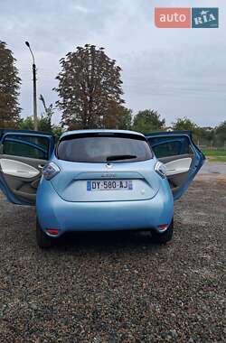 Хэтчбек Renault Zoe 2015 в 