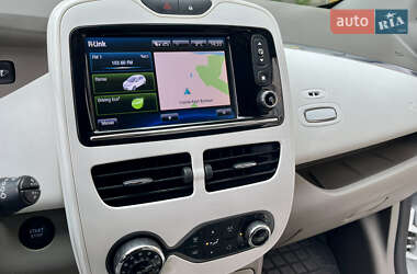 Хэтчбек Renault Zoe 2016 в 
