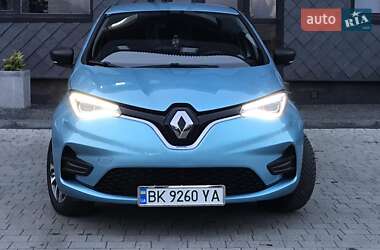 Хэтчбек Renault Zoe 2020 в 