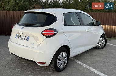 Хэтчбек Renault Zoe 2021 в 
