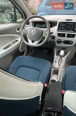 Хэтчбек Renault Zoe 2013 в 