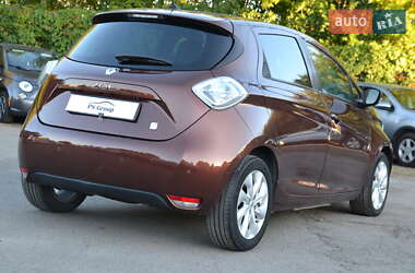 Хэтчбек Renault Zoe 2015 в 