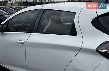 Хэтчбек Renault Zoe 2020 в 