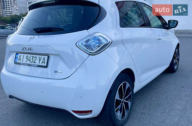 Хэтчбек Renault Zoe 2017 в 