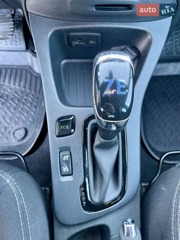 Хэтчбек Renault Zoe 2017 в Вышгороде фото 16 Хэтчбек Renault Zoe 2017 в Вышгороде