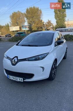 Хэтчбек Renault Zoe 2017 в 
