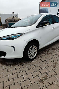 Хэтчбек Renault Zoe 2015 в 