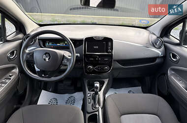 Хэтчбек Renault Zoe 2017 в 