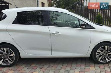 Хэтчбек Renault Zoe 2016 в 
