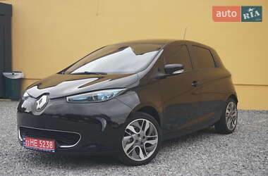 Хэтчбек Renault Zoe 2015 в 
