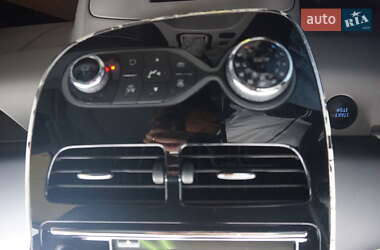 Хэтчбек Renault Zoe 2015 в 