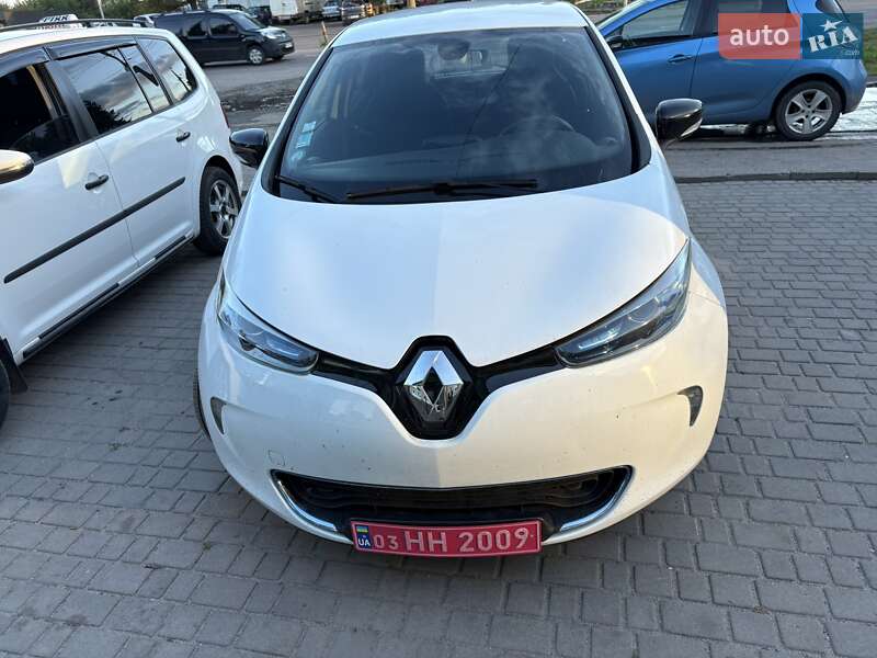 Хэтчбек Renault Zoe 2016 в 
