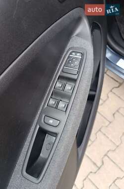 Хэтчбек Renault Zoe 2021 в 