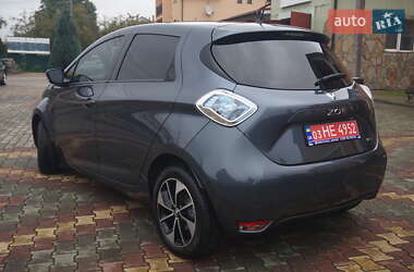 Хэтчбек Renault Zoe 2017 в 