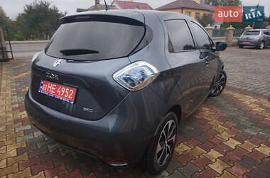 Хэтчбек Renault Zoe 2017 в 