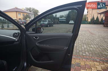 Хэтчбек Renault Zoe 2017 в 