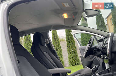 Хэтчбек Renault Zoe 2017 в 