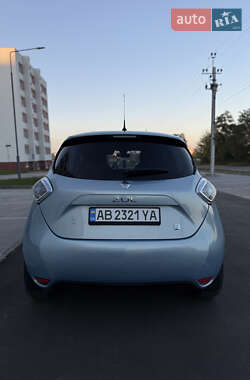 Хэтчбек Renault Zoe 2015 в 