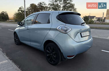 Хэтчбек Renault Zoe 2015 в 