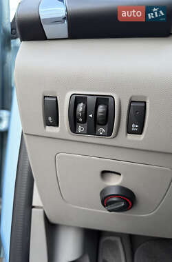 Хэтчбек Renault Zoe 2015 в 