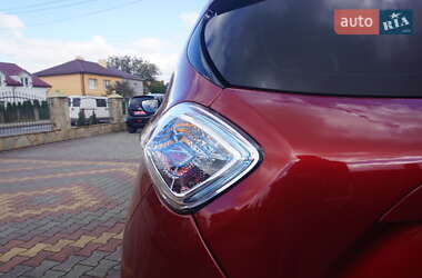 Хэтчбек Renault Zoe 2019 в 