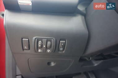Хэтчбек Renault Zoe 2019 в 