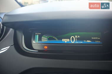 Хэтчбек Renault Zoe 2019 в 