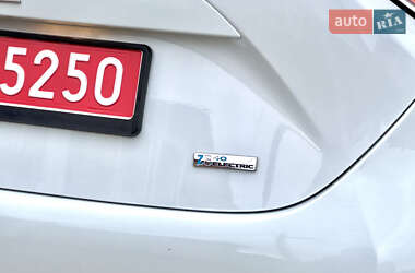 Хетчбек Renault Zoe 2019 в 