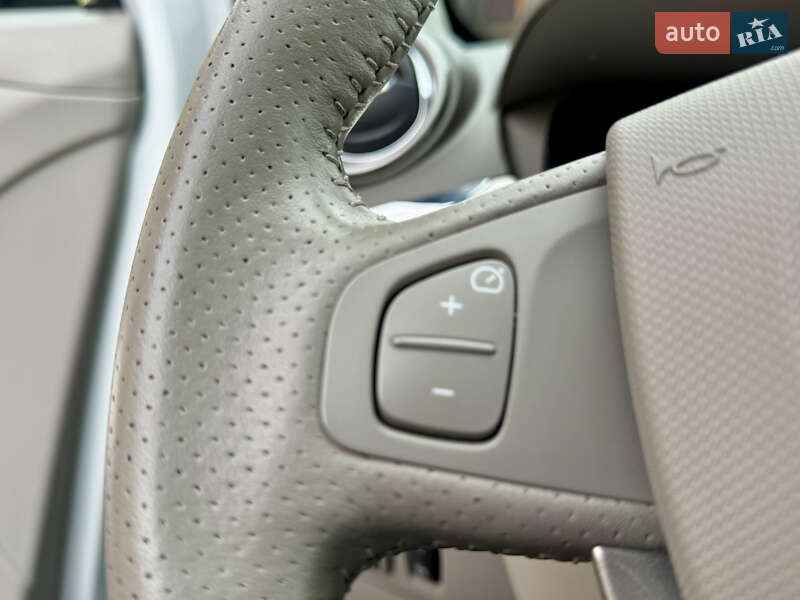Хэтчбек Renault Zoe 2019 в Самборе