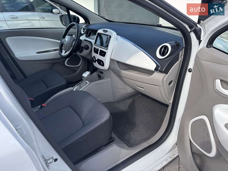Хэтчбек Renault Zoe 2016 в Нововолынске фото 7 Хэтчбек Renault Zoe 2016 в Нововолынске
