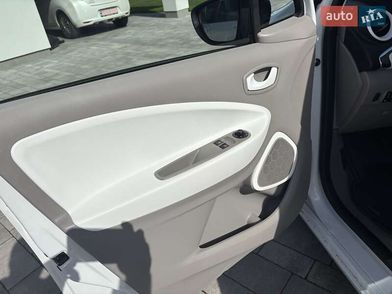Хэтчбек Renault Zoe 2016 в Нововолынске фото 12 Хэтчбек Renault Zoe 2016 в Нововолынске