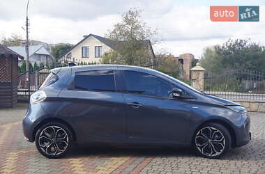 Хэтчбек Renault Zoe 2019 в 