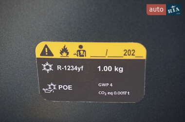 Хэтчбек Renault Zoe 2019 в 