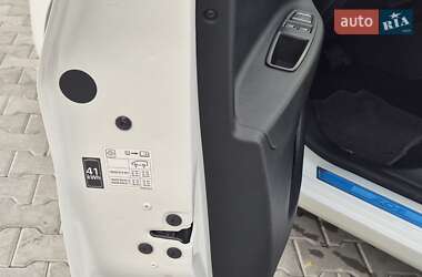 Хэтчбек Renault Zoe 2019 в 