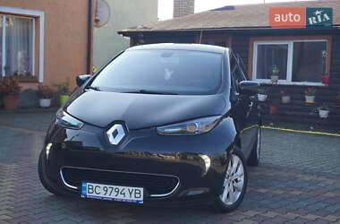 Хэтчбек Renault Zoe 2015 в 