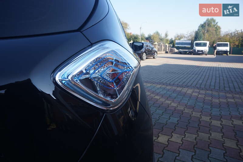 Хэтчбек Renault Zoe 2015 в Самборе