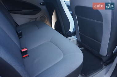 Хэтчбек Renault Zoe 2015 в 