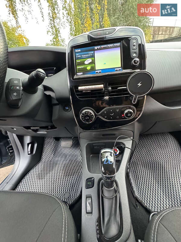 Хэтчбек Renault Zoe 2017 в Львове фото 13 Хэтчбек Renault Zoe 2017 в Львове