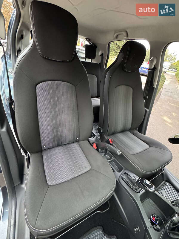 Хэтчбек Renault Zoe 2017 в Львове фото 19 Хэтчбек Renault Zoe 2017 в Львове