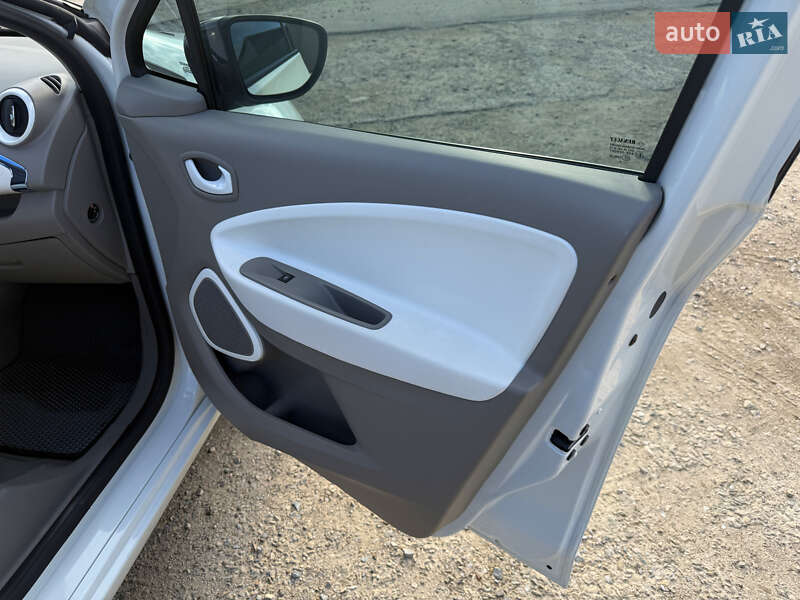 Хетчбек Renault Zoe 2014 в Івано-Франківську