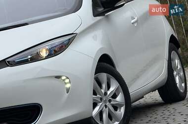 Хэтчбек Renault Zoe 2013 в 
