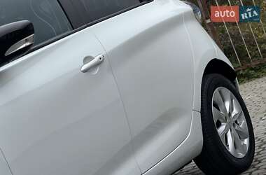 Хэтчбек Renault Zoe 2013 в 